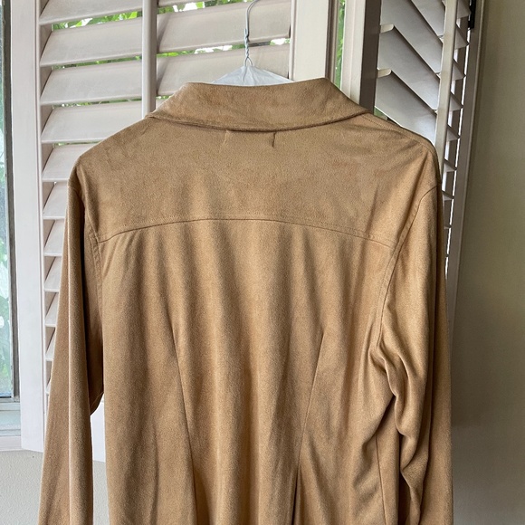 Valerie  Stevens (Tan) - Picture 2 of 2